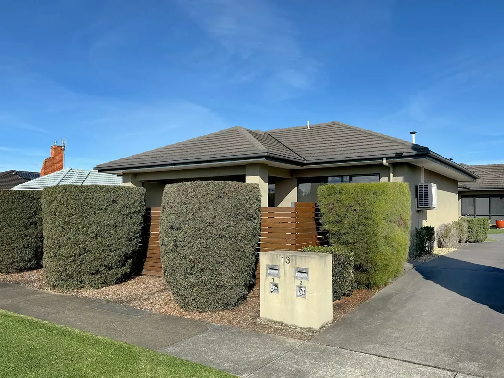 Bairnsdale 2Kwarto Quality Townhouse Offering Comfort, Privacy & Convenience