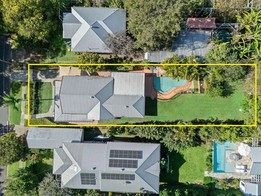 Corinda 4房 Corinda备受追捧区域的稀有941平方米机会 RARE 941m2 OPPORTUNITY IN TIGHTLY HELD CORINDA POCKET