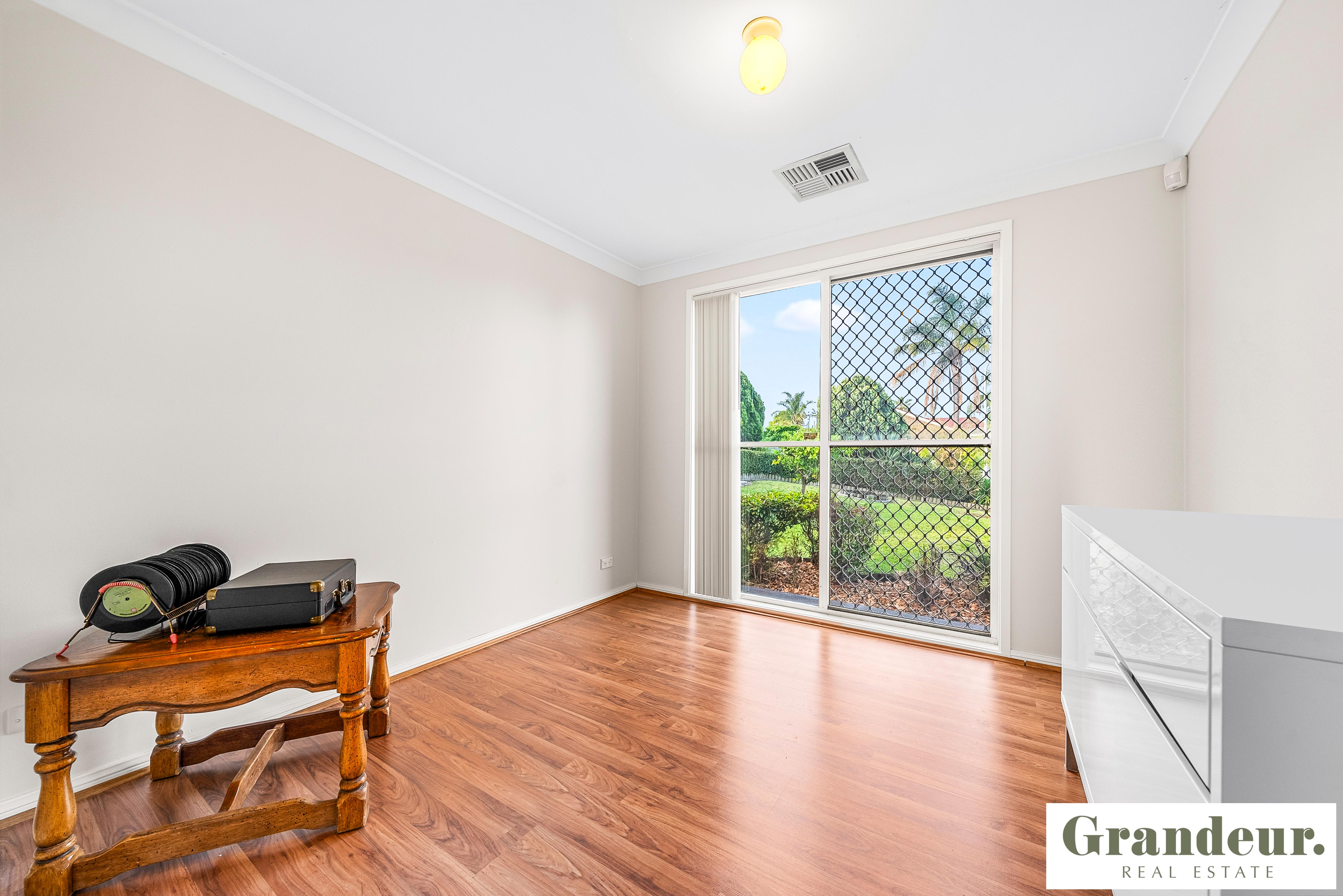 8 WYALONG CL, WAKELEY NSW 2176, 0房, 0浴, House