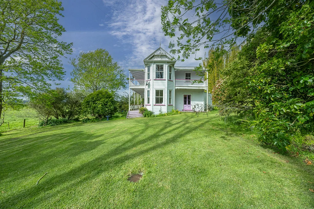 Te Kopuru 4ห้องนอน Historic Lilac Villa