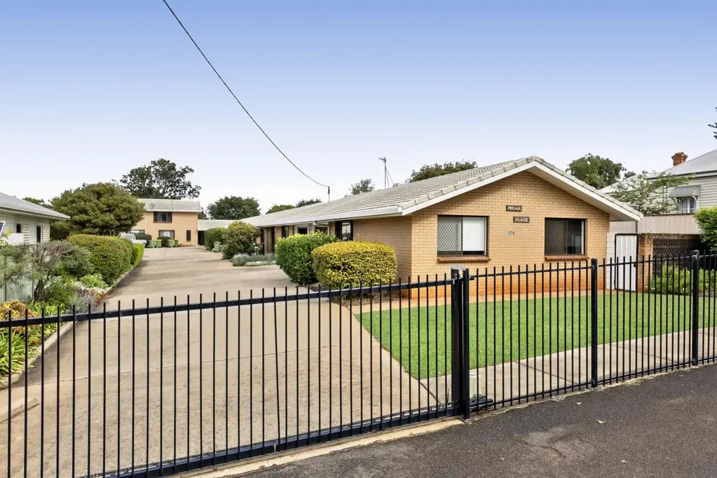 2/174 Campbell Street, Toowoomba City, QLD 4350