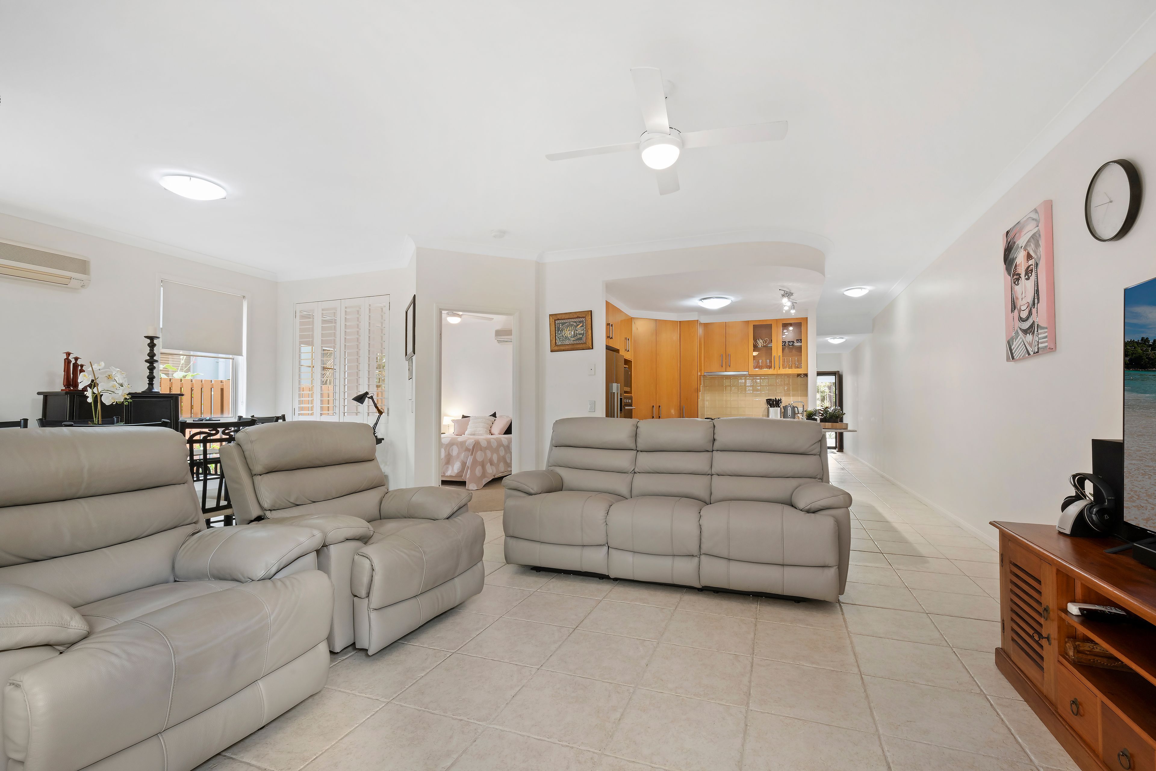 EMERALD LAKES UNIT 1002 1 THE COVE CRESCENT, CARRARA QLD 4211, 0 Schlafzimmer, 0 Badezimmer, Townhouse