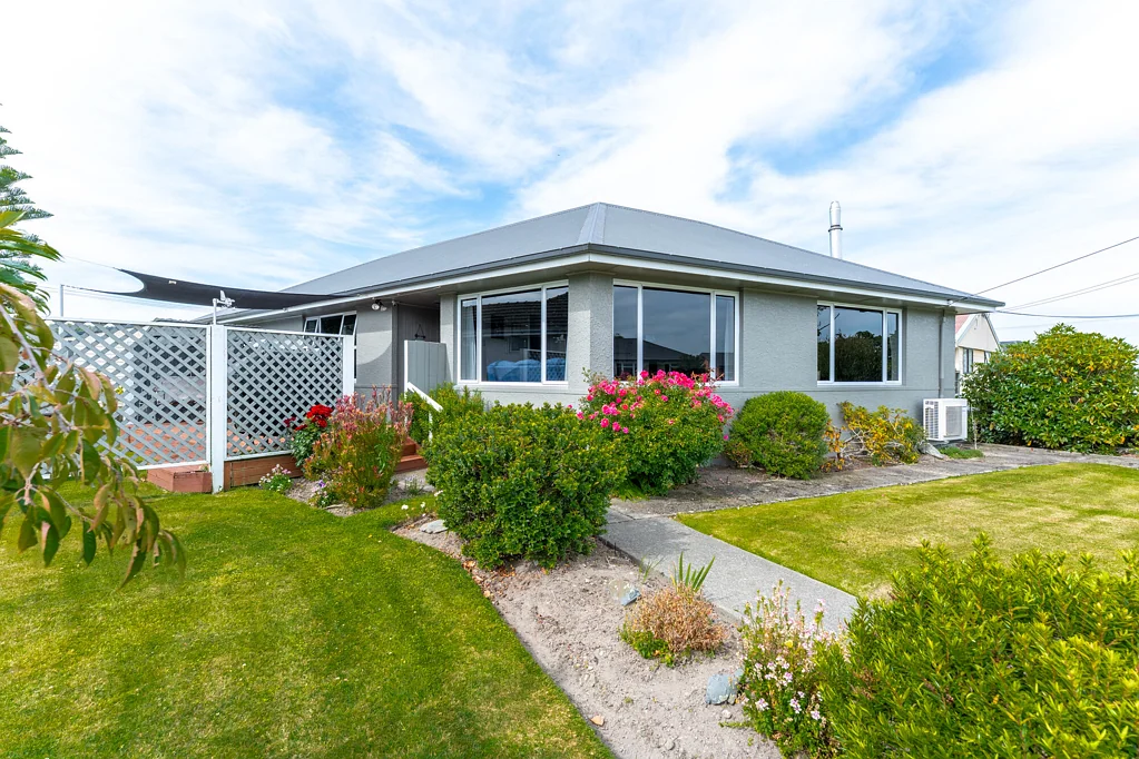 Waimate 3 Bedroom Residential home + 3 car garaging