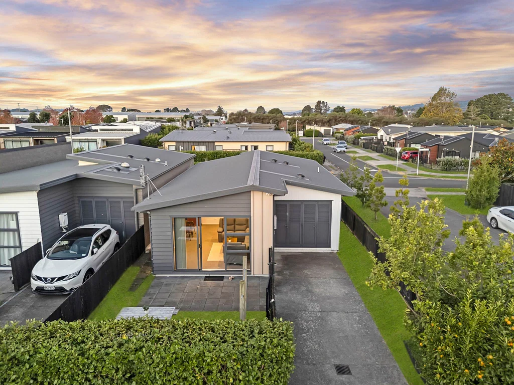 Papakura 3房  Corner, Freehold & Standalone - Ticks the Boxes