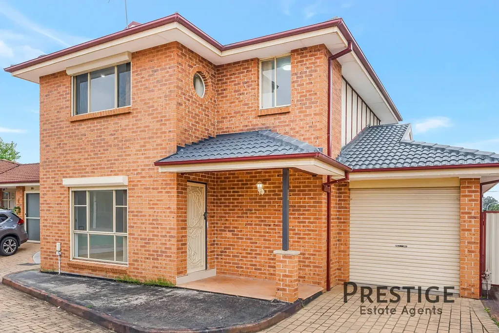 Edensor Park 3chambre Perfectly Presented Townhouse in a Prime Location - No Strata