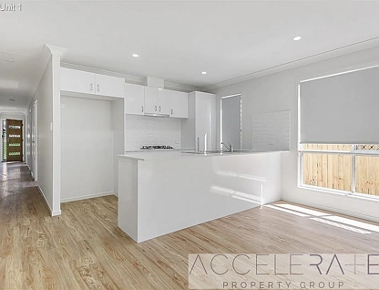 1 &amp; 2/42 Sapphire Crescent, Redbank Plains, Ipswich - Greater Region, 5 Bedrooms, 3 Bathrooms, House