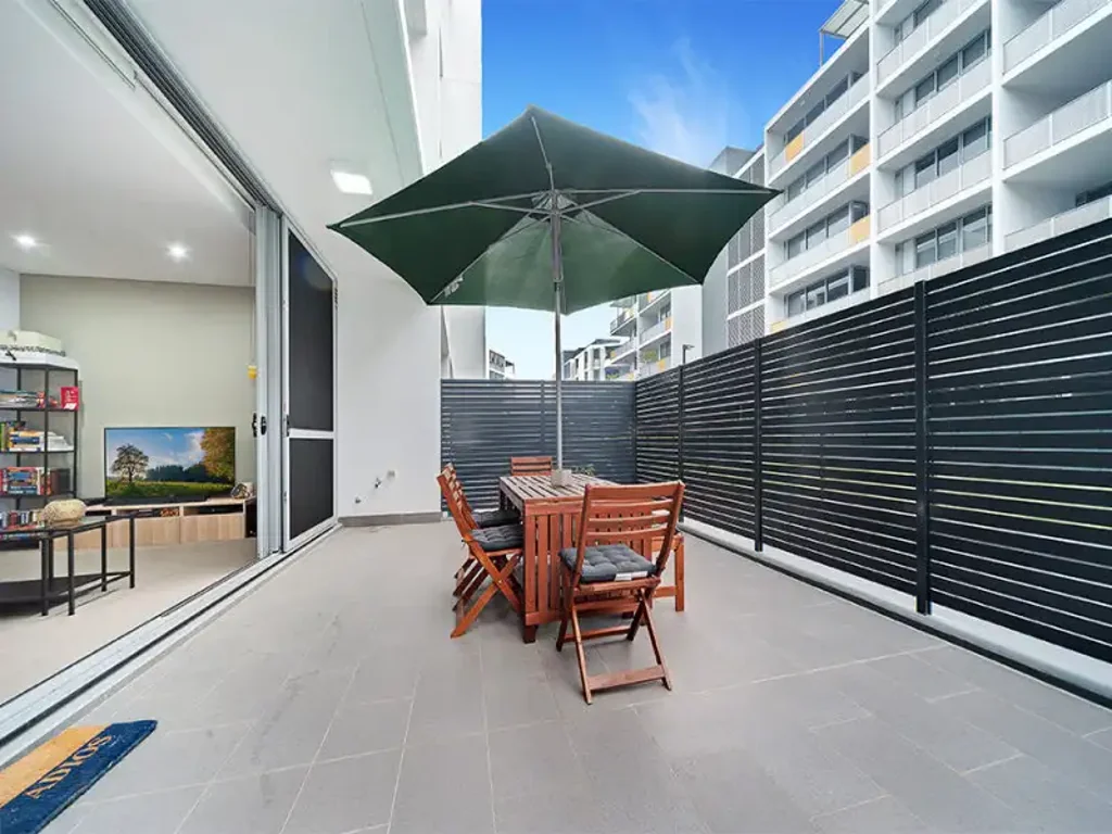 One Bedroom plus Study Apartment  in a Convenient Location