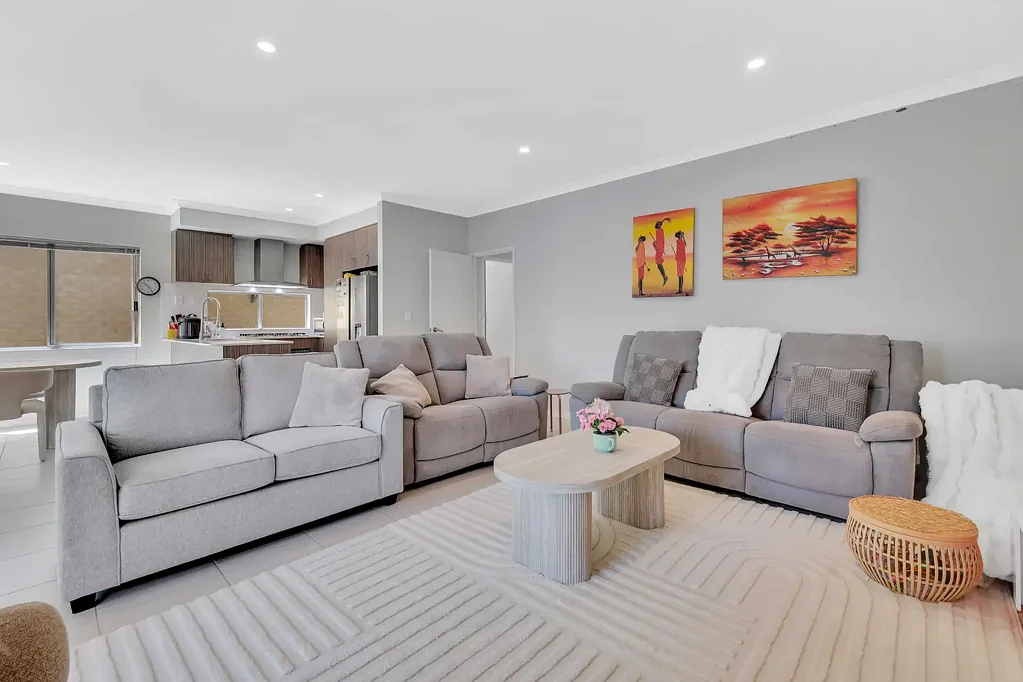 Piara Waters 4Zimmer Beautiful 2018-Built Home Opposite a Park - Prime Piara Waters Location
