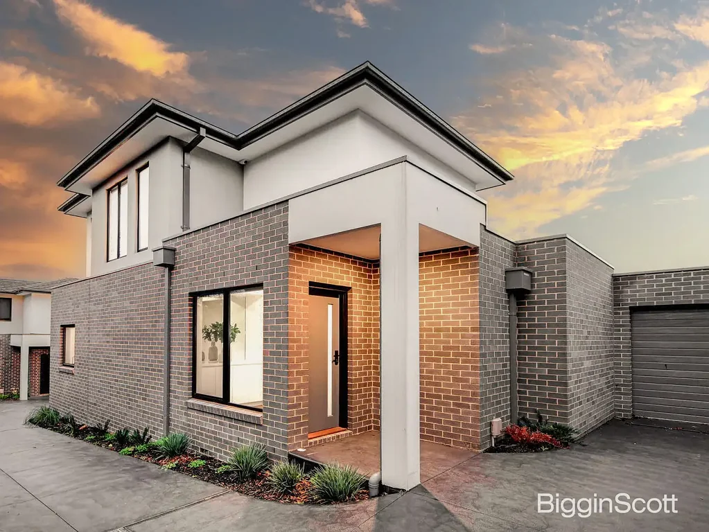 Perfect Harmony: Well-Appointed 4 Bedroom Townhouse in Ideal Setting