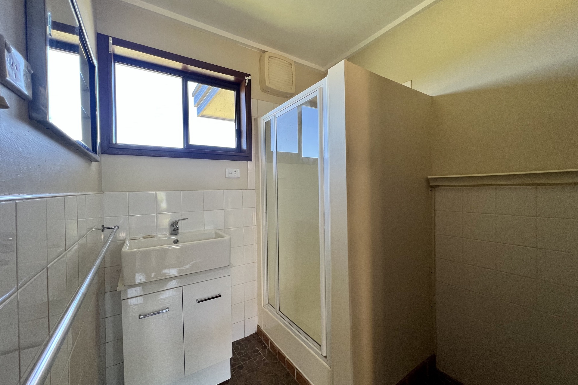 1 KINSELA CL, YOUNG NSW 2594, 0 Bedrooms, 0 Bathrooms, House