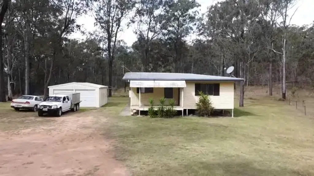Wattle Camp 7Zimmer 158 acres, 2 homes, 2 dams. Lifestyle & income...
