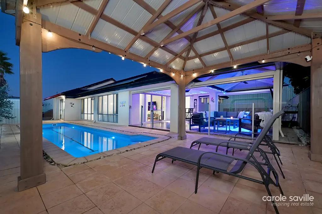 Tapping 4Moenga Family Entertainer with Lap Pool & Fabulous Outdoor Living 
4 Bedrooms, 2 Bathrooms, Lap Pool, Alfresco, Gazebo, Solar Power, Double Garage, 576 sqm