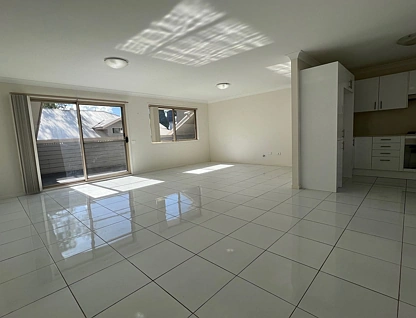 22/8 Colless Street, Penrith, Outer Western Sydney, 3 Schlafzimmer, 2 Badezimmer, Unit