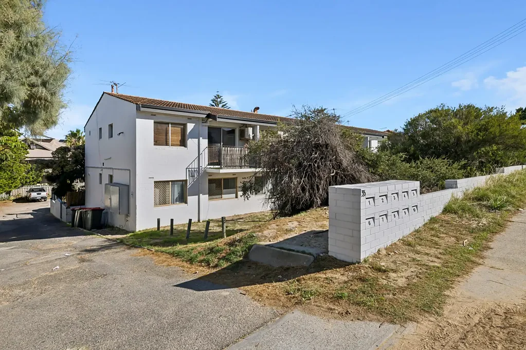 Scarborough 2房  Chic Coastal Living, OFFERS ABOVE $650,000