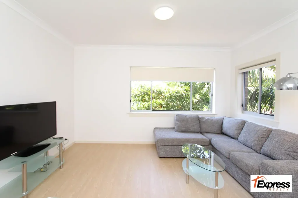 FURNISHED LARGE 3 BEDROOM MOMENTS FROM BONDI BEACH