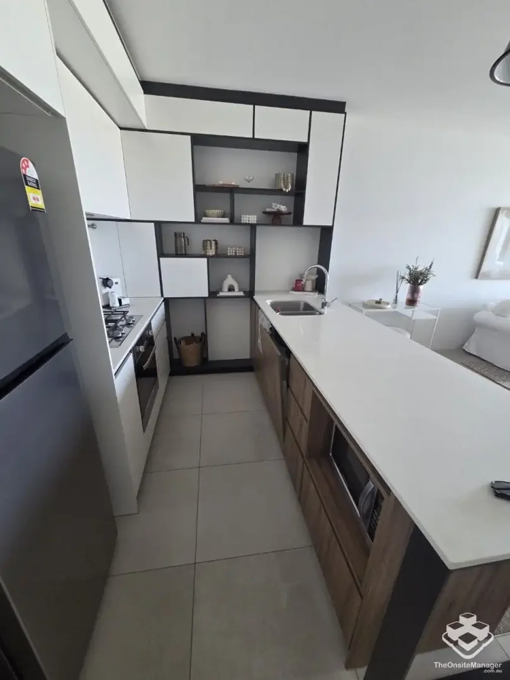 Spacious 1-Bedroom Unit for Rent – Steps from the Brisbane River