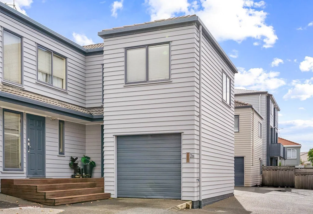 Modern Family Living on the Border of Ellerslie