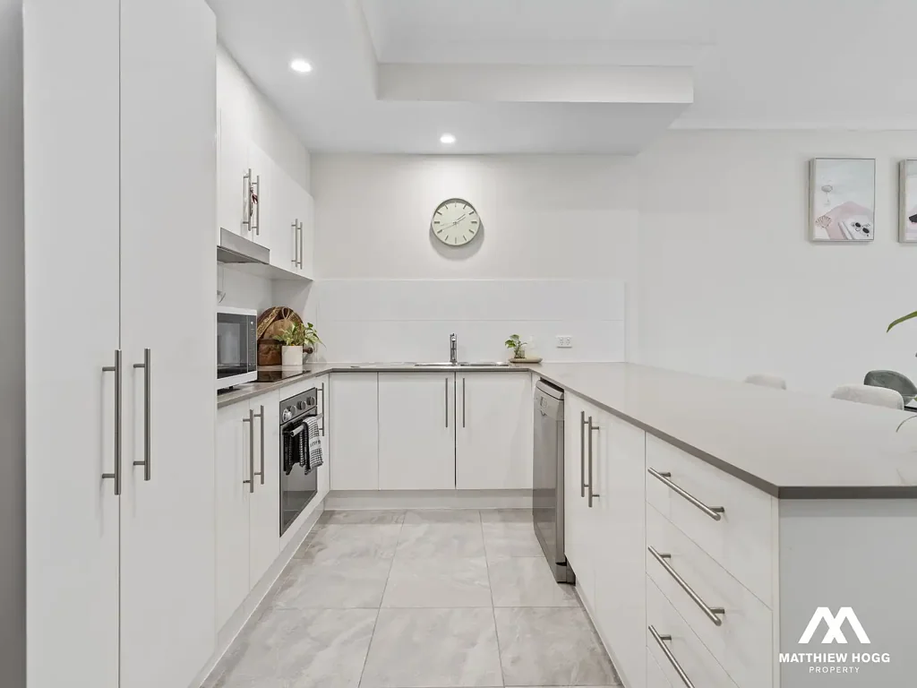 Ormiston 4房 位于 Ormiston 中心的罕见阁楼式联排别墅 A Rare Loft-Style Townhouse in the Heart of Ormiston