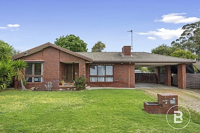 Strathdale 3房  A PEACEFUL COURT SETTING WITH SPACE COMFORT & LIFESTYLE APPEAL