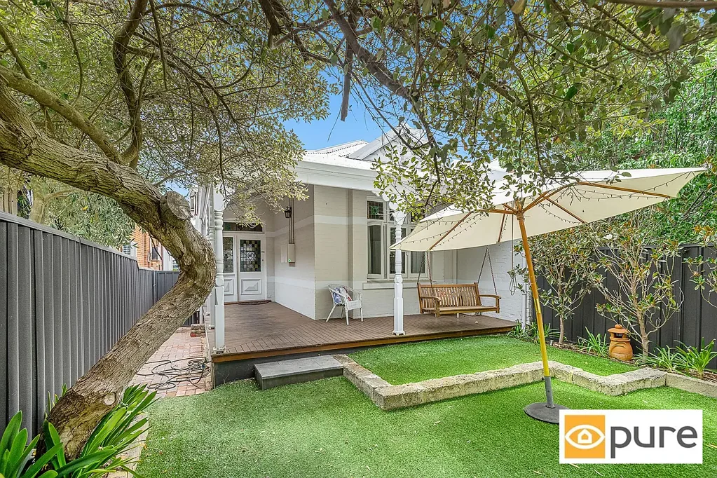 CHARMING CHARACTER BUNGALOW