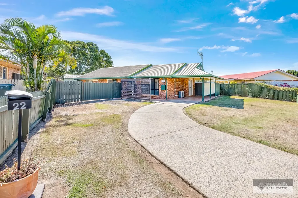 Kalkie 3Kwarto Freshly Updated Brick Home with Parkland at Your Back Door
