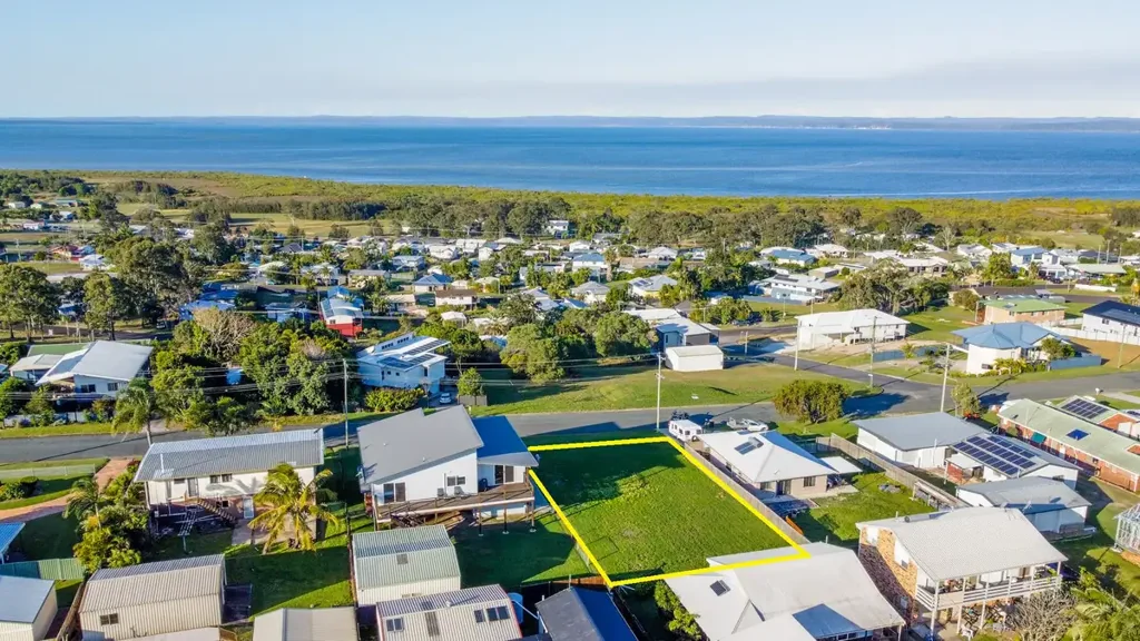 17 Curlew Terrace, River Heads, QLD 4655
