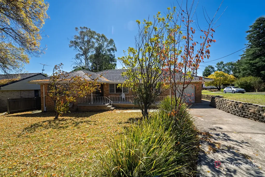 CHARMING 3-BEDROOM HOME IN PRIME SOUTH HILL LOCATION