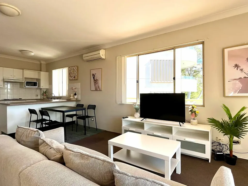 Spacious Fully Furnished 1 Bedroom Unit with Huge Balcony - Bondi Junction