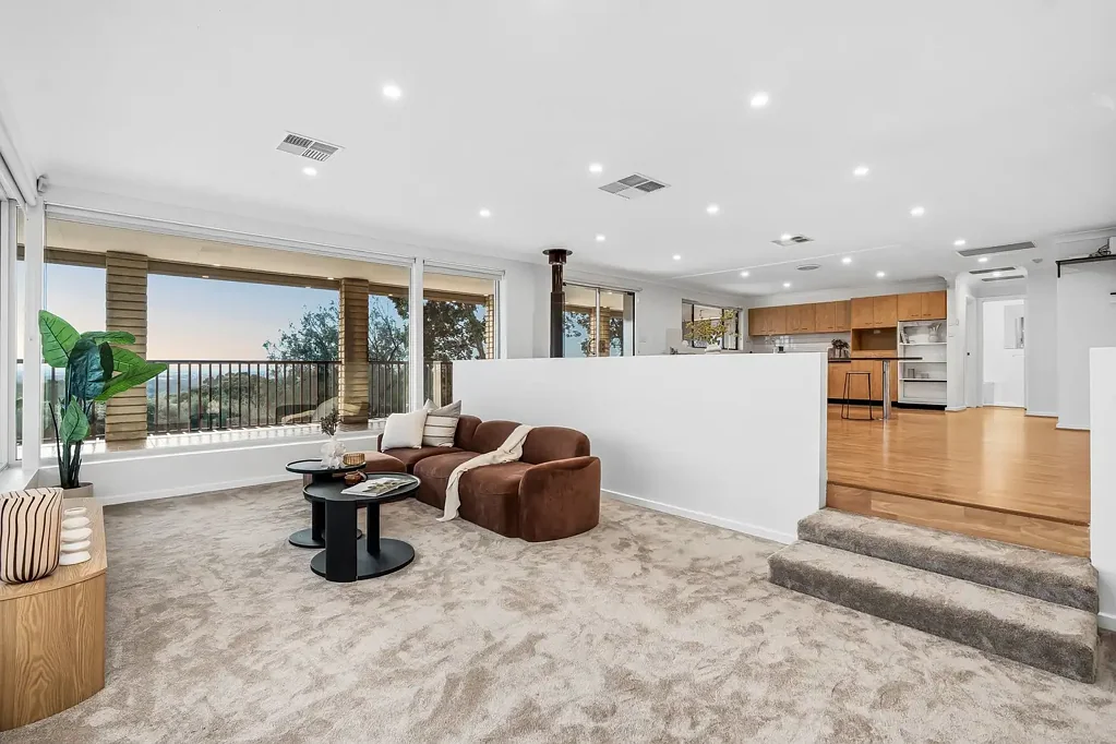 Salisbury Heights 6બેડરૂમ A Grand Family Entertainer with Panoramic Views