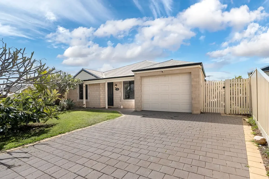 1 Sutherland Drive, Mount Tarcoola, WA 6530