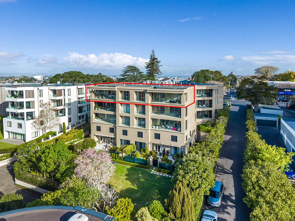 Remuera 3 Bedroom Penthouse panorama on the Remuera ridge