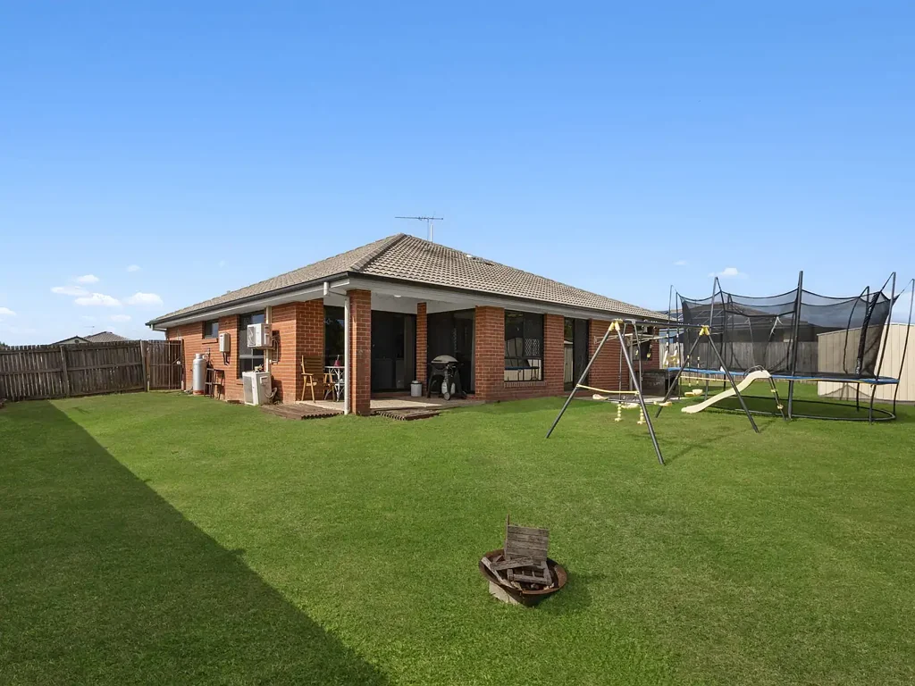 Bundamba 4Zimmer Perfect Family Home with Space, Comfort & Spacious Backyard in Quiet Bundamba Cul-de-Sac