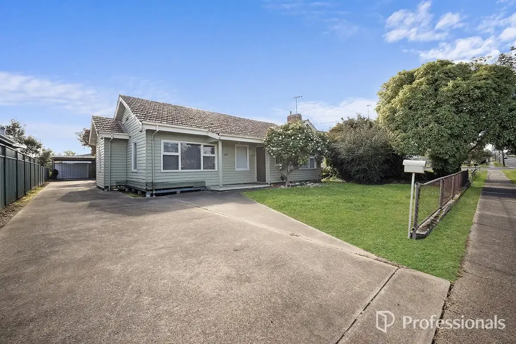 69 Ballarat Road, Hamilton, VIC 3300
