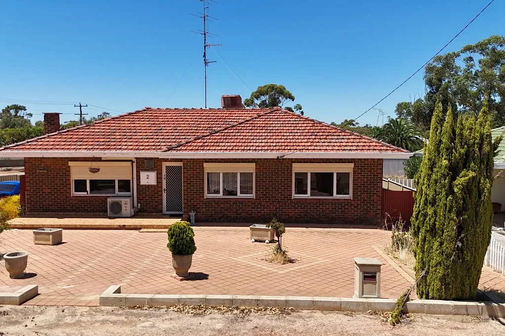 2 Avon Street, Quairading, WA 6383