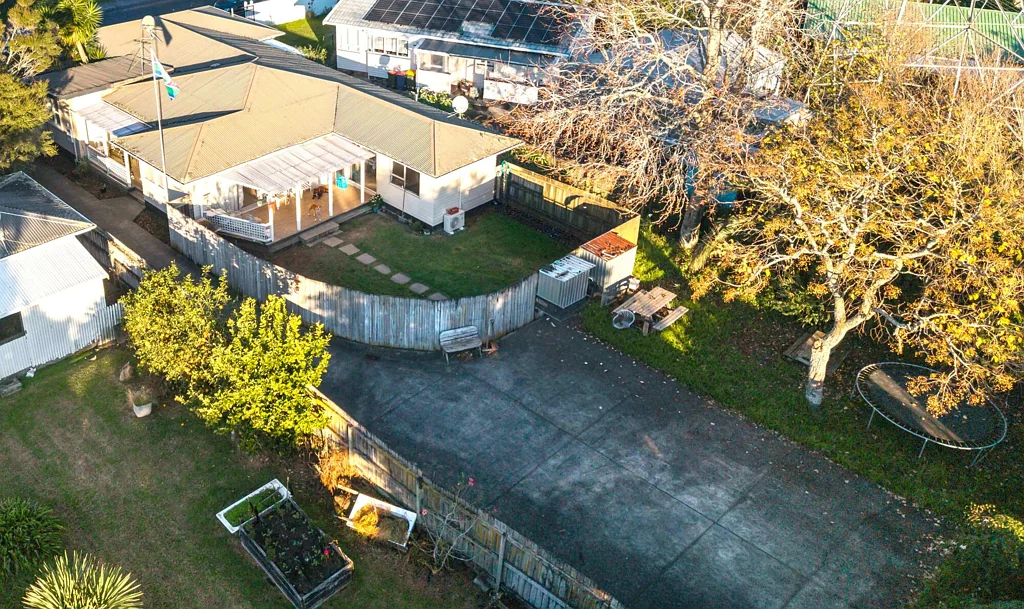 Kelston 7chambre 7-Bedroom Home & Income