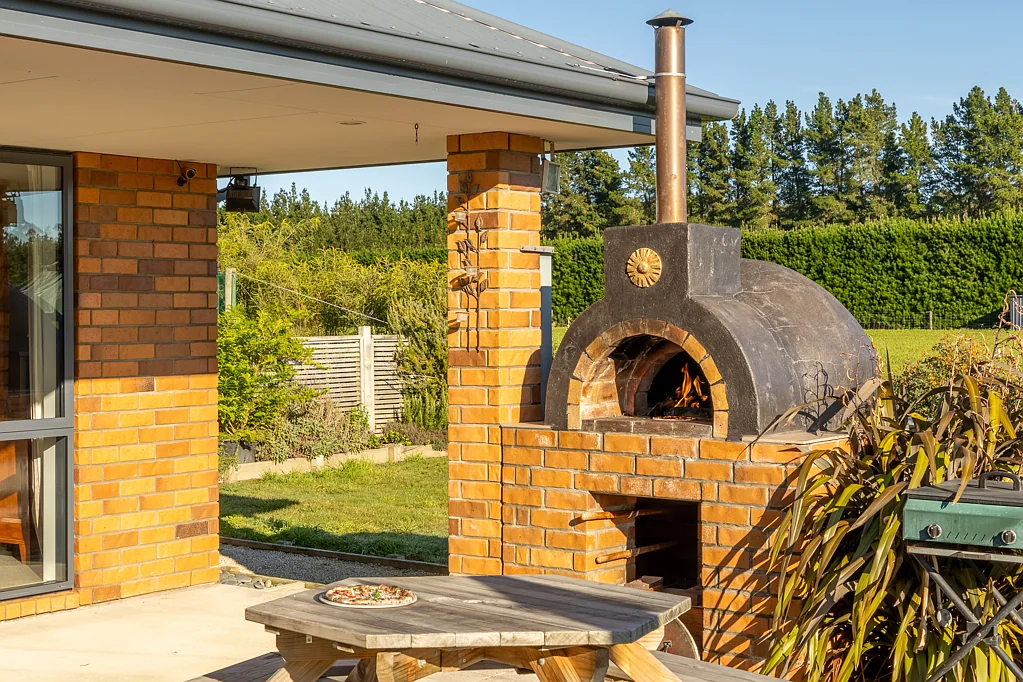 West Eyreton  Immaculate lifestyle property with plenty of sheds