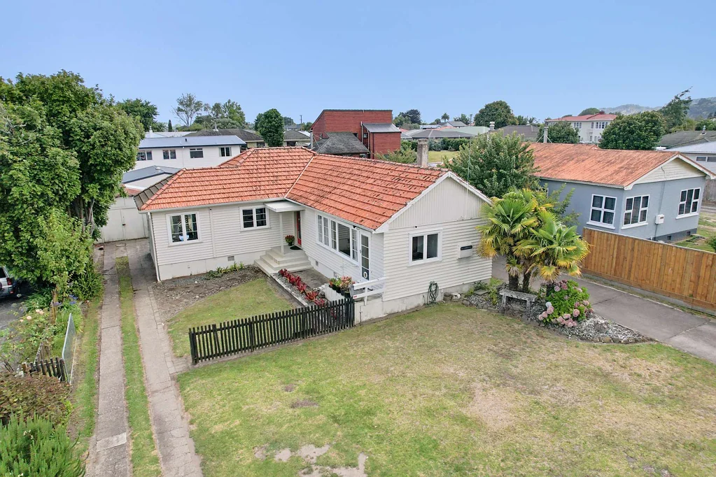 Whakatane 3 Bedroom Built To Last !!!
