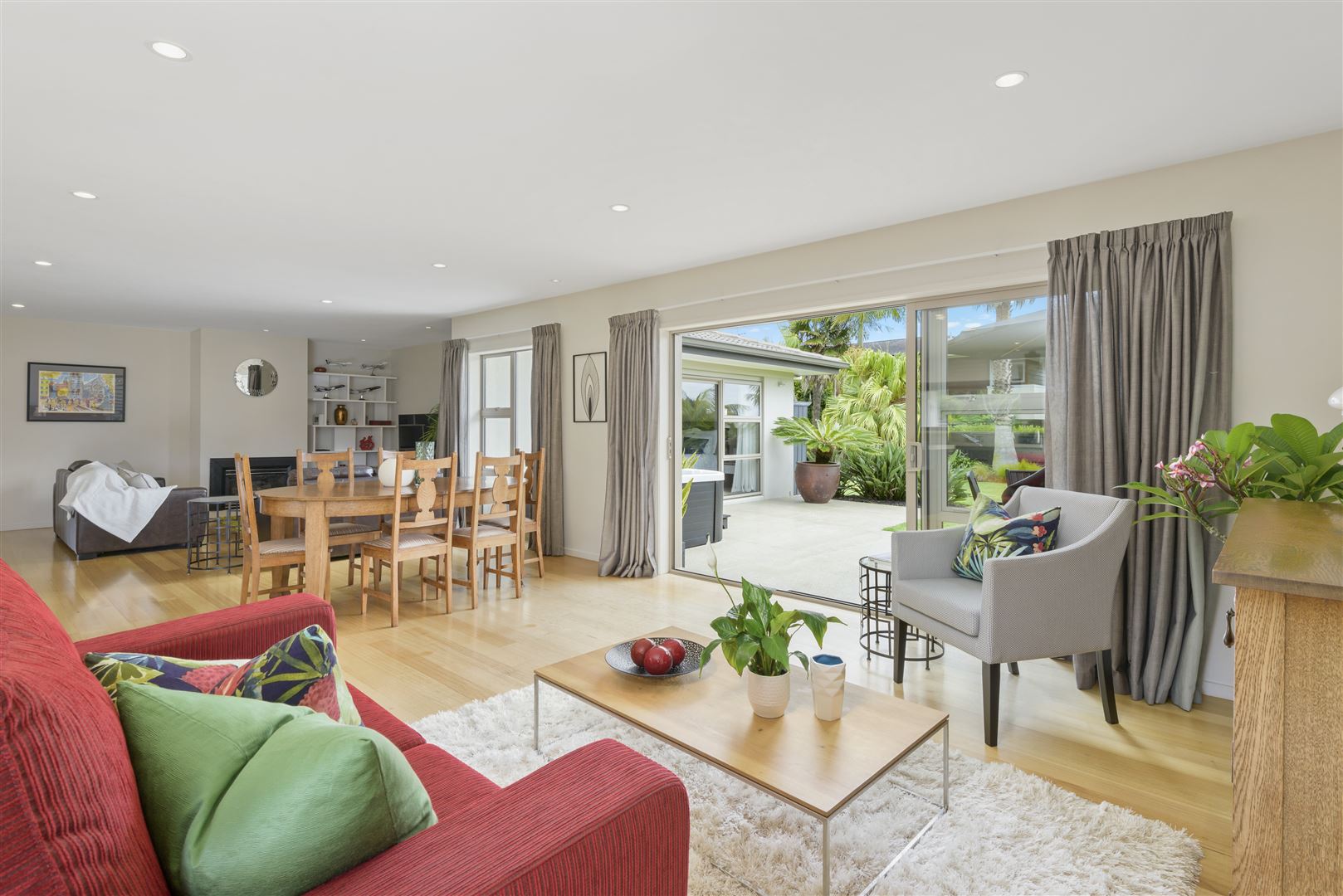 25 Sanctuary Point, Sunnyhills, Auckland - Manukau, 4 Bedrooms, 2 Bathrooms