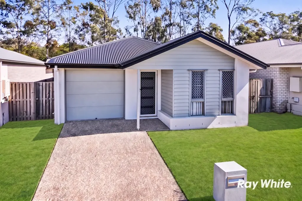 Deebing Heights 4房 现代家庭生活或明智投资机会 Modern Family Living or Smart Investment Opportunity