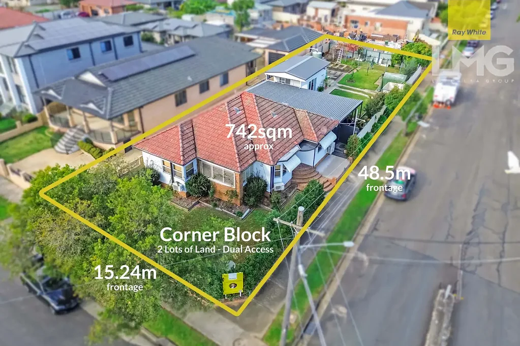 Berala 4ਬੈੱਡਰੂਮ 2 Lots - Corner Block - Big frontage with 742sqm