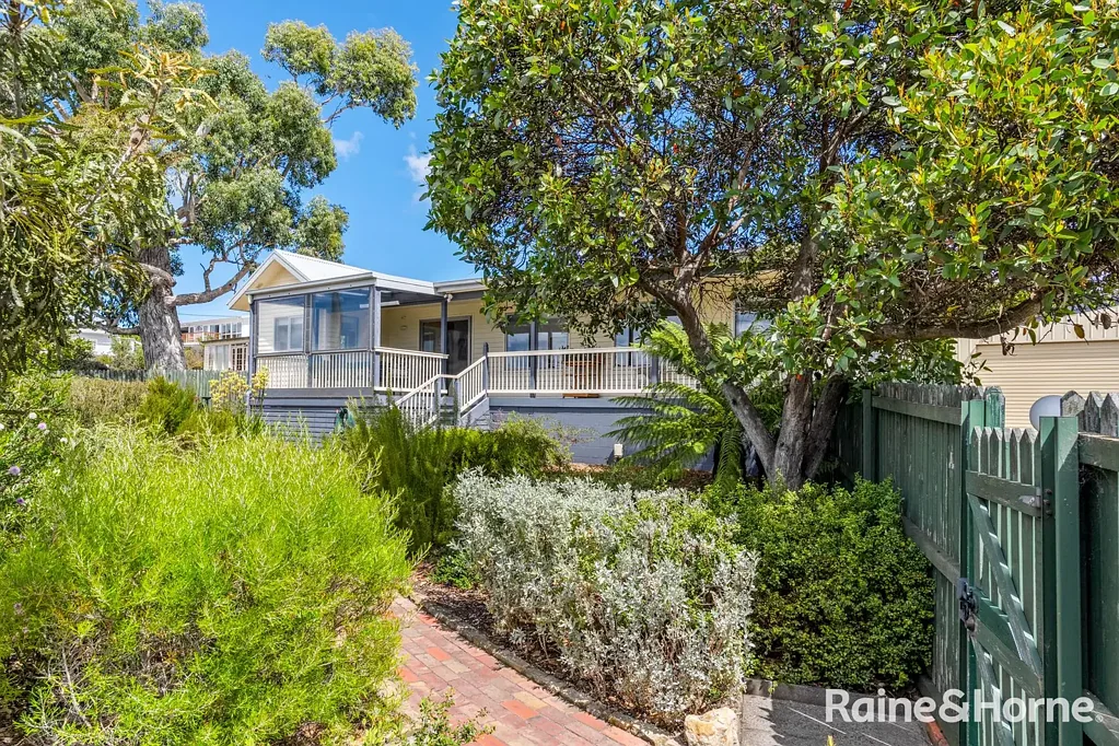 6 Sunny Avenue, Blackmans Bay, TAS 7052