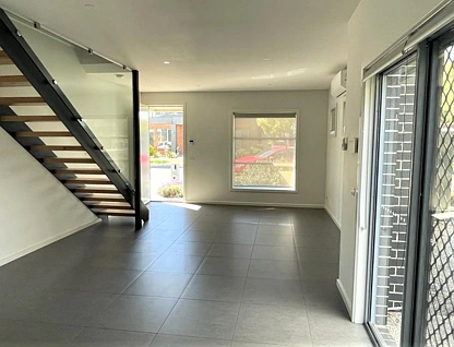 9 Little Street, Altona North, South West Melbourne, 3 कमरे, 2 बाथरूम, Townhouse