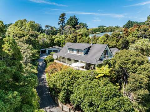 Pauatahanui  Tranquil Rural Retreat with Urban Convenience
