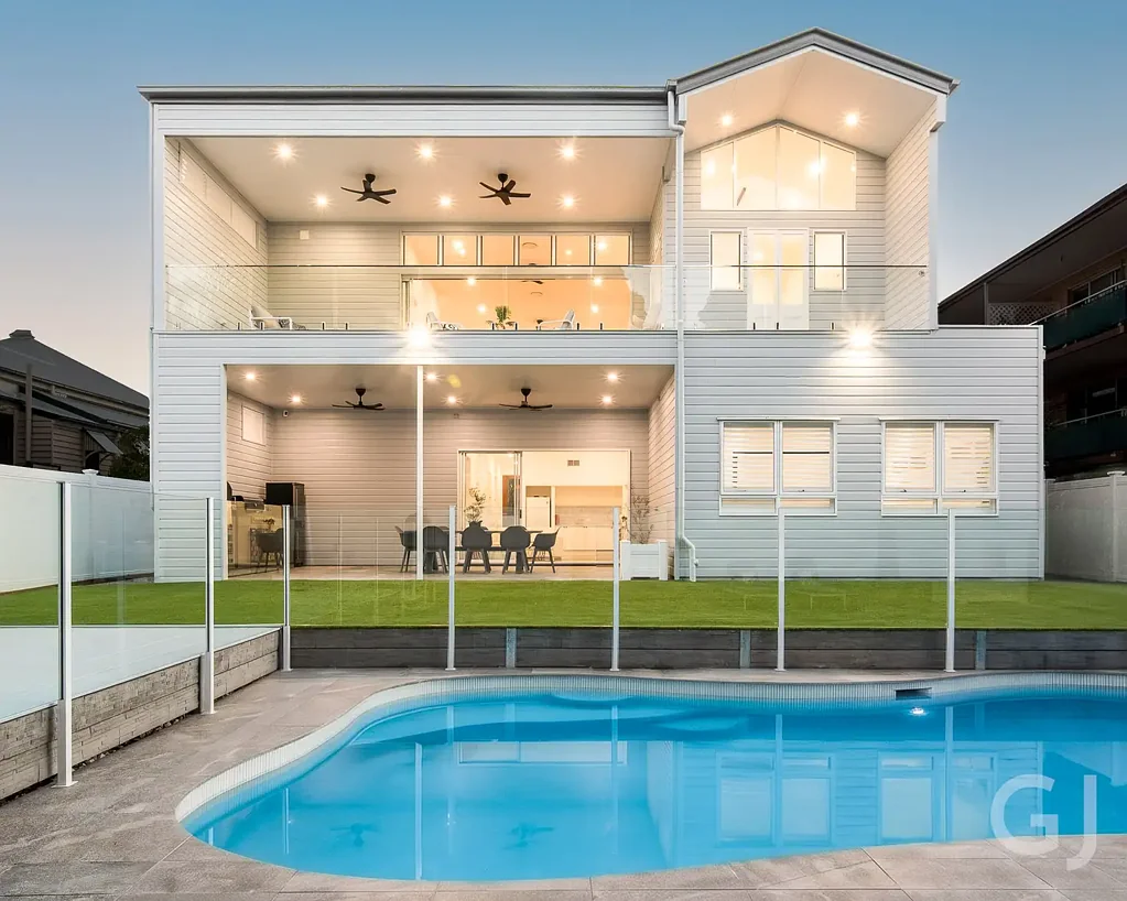 Clayfield 6Kwarto Eagle House | Grand Scale, Exceptional Versatility & Clayfield Convenience