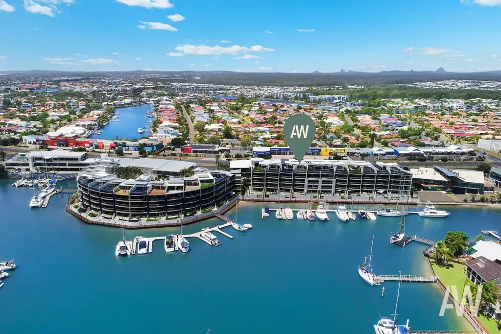 Minyama 3ਬੈੱਡਰੂਮ Deepwater Penthouse with rooftop and option to bring your boat!