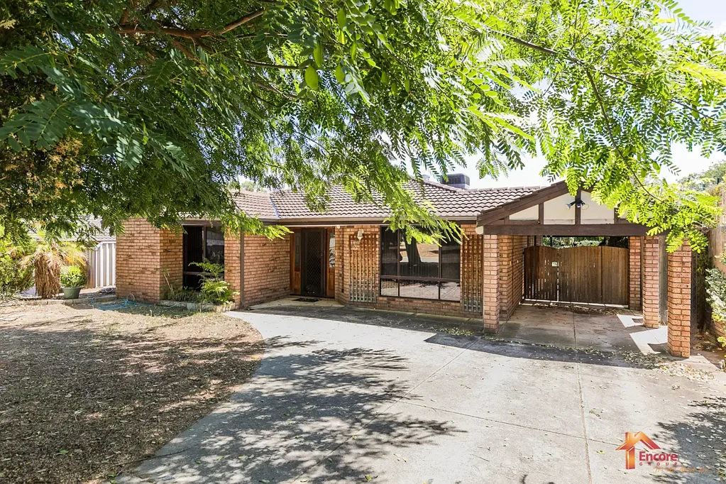 15 Tristram Gardens, Parmelia, WA 6167