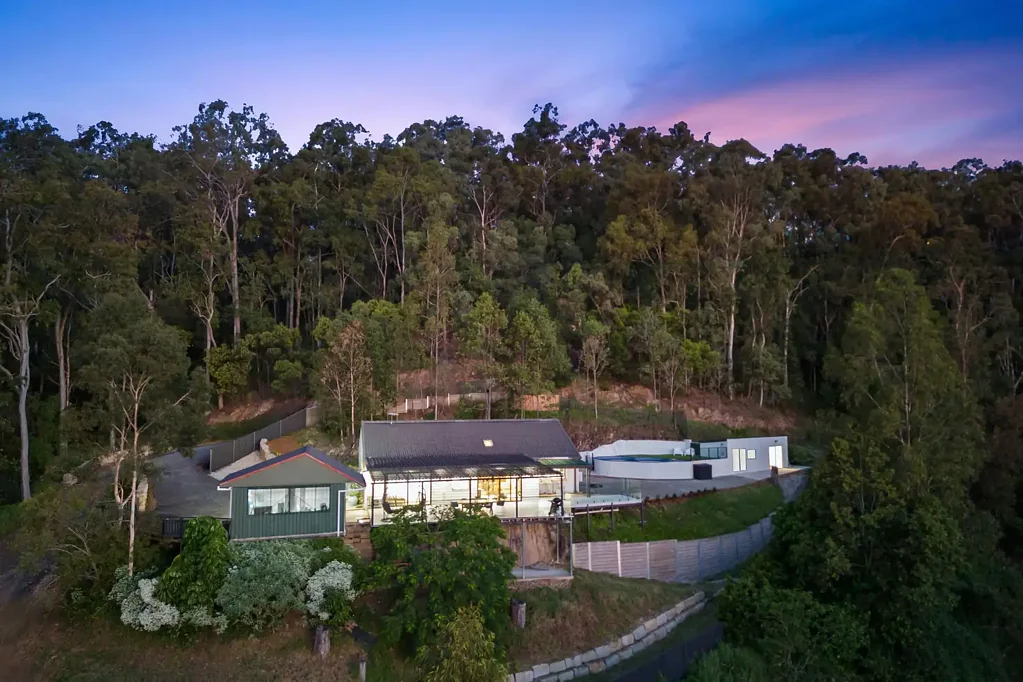 Mudgeeraba 4ห้องนอน Bushland Beauty Close to the Beach