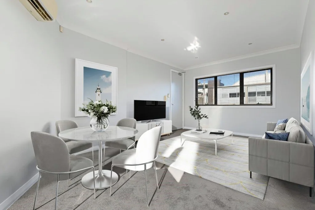 Renovated Spacious One Bedroom Apartment
