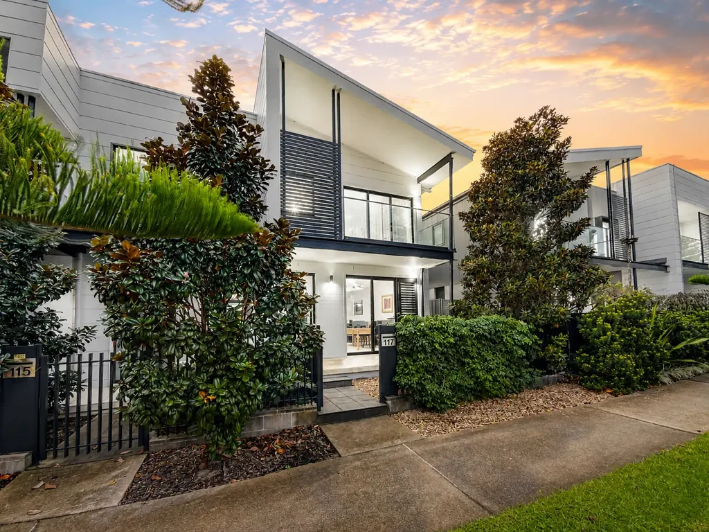 Shell Cove 4房  Refined Coastal Living in the Heart of Shell Cove Marina