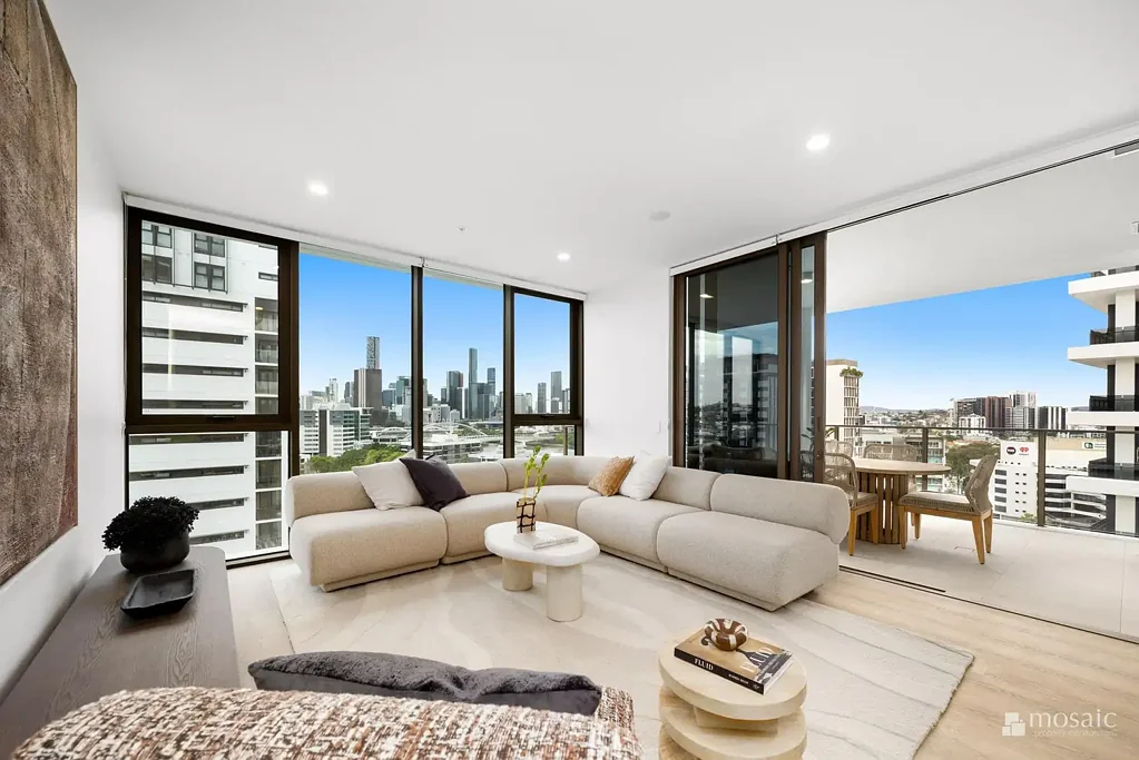 A Modern Lifestyle in the Heart of Milton